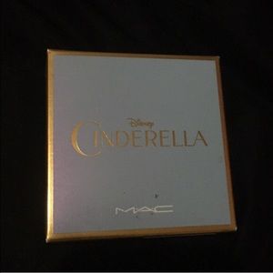 MAC LE Cinderella Beauty Powder