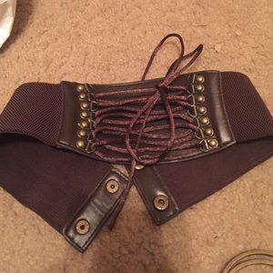 Corset style belt