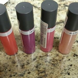 Almay Lip gloss