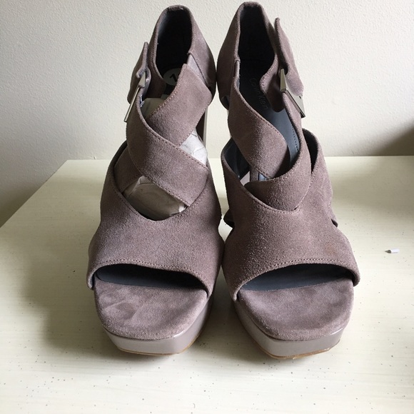 Calvin Klein grey heels. US 41
