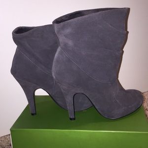 Steve Madden gray leather booties, size 7.5M