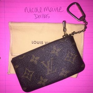 SOLD Louis Vuitton Key Cles