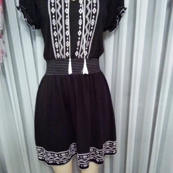 Almost Famous Dresses & Skirts - Bundle of 4 & Free Jewelry