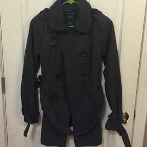 I'm selling a new dark gray coat for the winter.