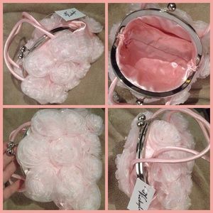 Pink roses purse