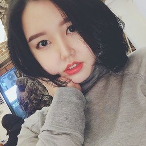 Meet your Posher, Yoon