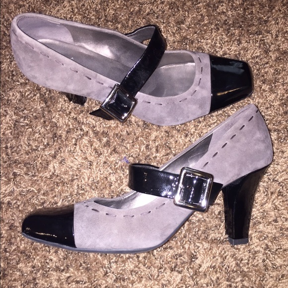 Franco Sarto pumps