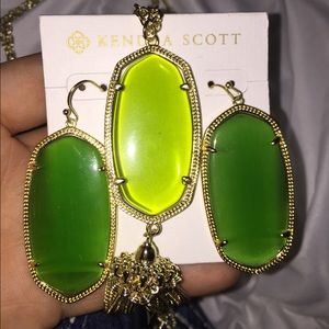ISO! Kendra Scott older version Peridot Danielles