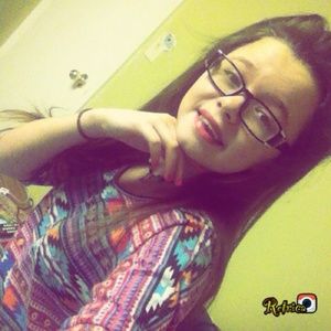 Meet your Posher, Alyisa