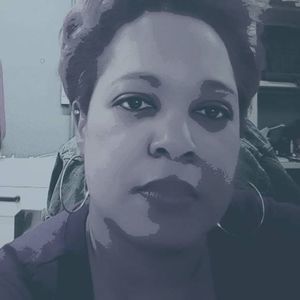 Meet your Posher, Lorie