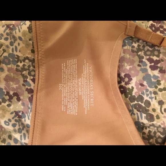 Victoria's Secret plunge bra - Picture 2 of 2