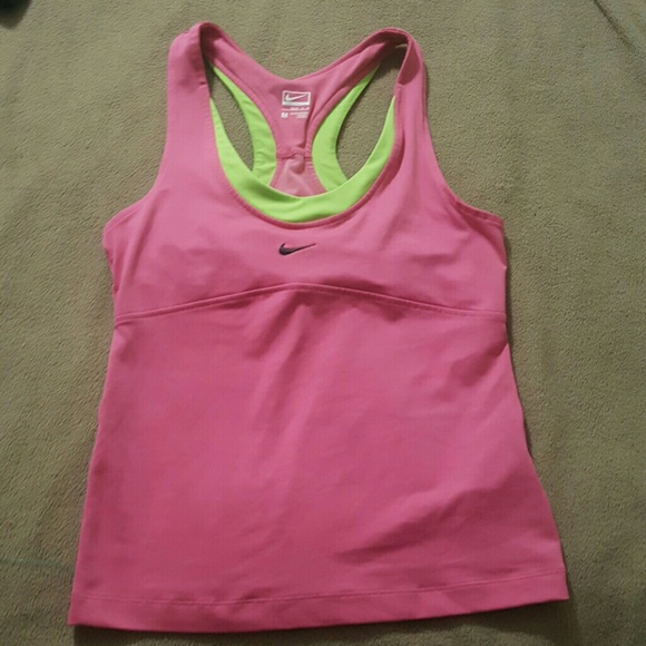 Nike Performance top