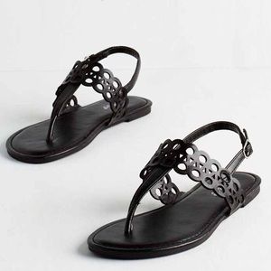 Modcloth Bamboo Chill By the Grill Sandal in Black