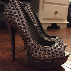 Steve Madden's "Awwsome" Pumps
