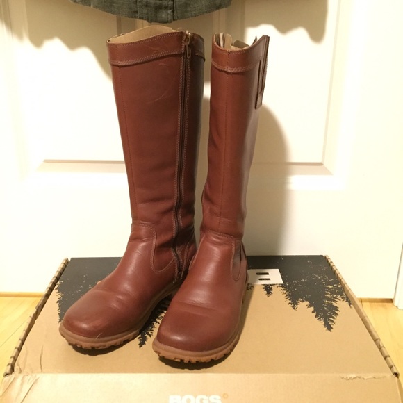 Bogs Pearl Leather Boot in Cinnamon Size 6