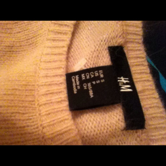 Sweater - Picture 2 of 3