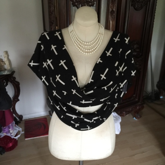 Wet seal long cross enternity scarv. - Picture 1 of 4