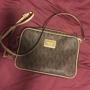 Micheal Kors Crossbody Bag