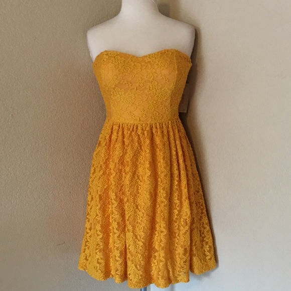 Lace dress