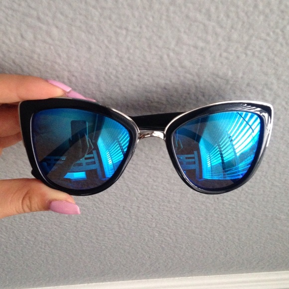 Quay polarized style glasses