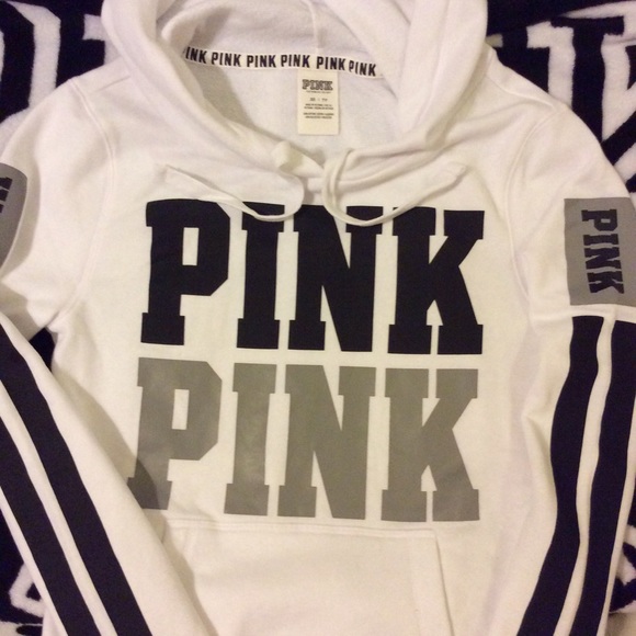 VS PINK ❣SOLD❣ LOGO PERFECT PULLOVER HOODIE - Picture 3 of 4