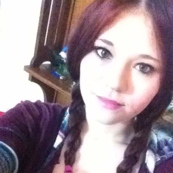 Meet your Posher, Katelyn - Picture 1 of 1