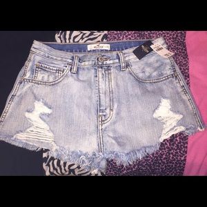 New, never used Hollister shorts💋