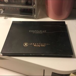 Anastasia Beverly Hills contour kit