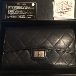 Authentic CHANEL Quilted lambskin wallet