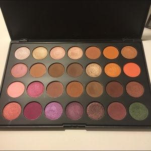 Morphe Brushes Jaclyn's Hill Favorites palette