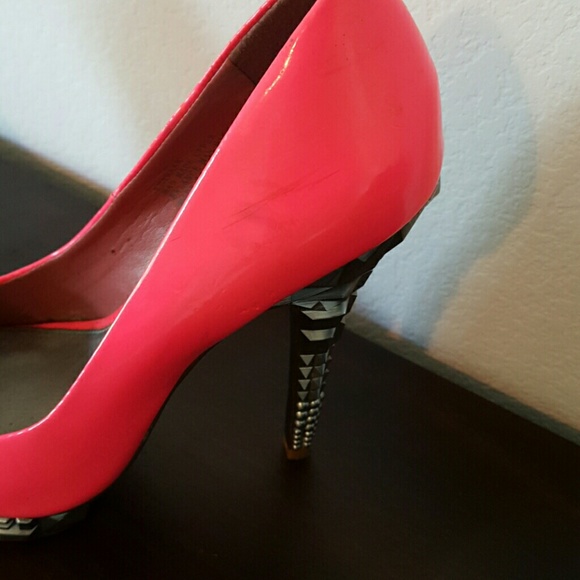 Bubble gum pink open toe heels - Picture 3 of 4