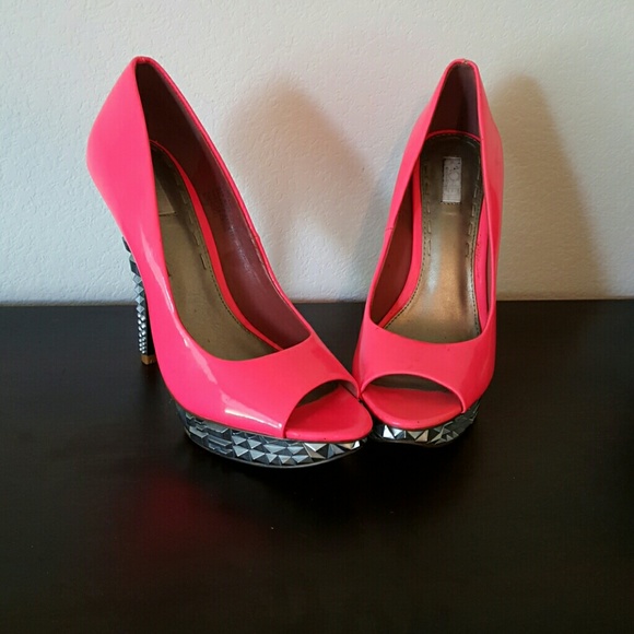 Bubble gum pink open toe heels - Picture 4 of 4