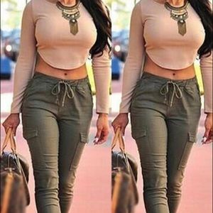Long sleeve crop top and army green pants