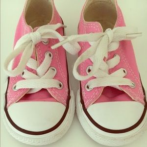 Toddler converse shoes size 5C