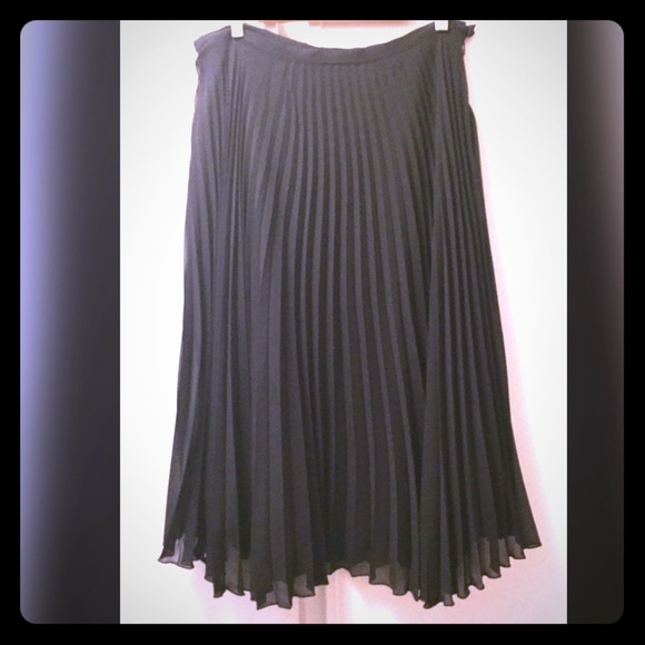 Lucky & Coco Accordian Midi Skirt L