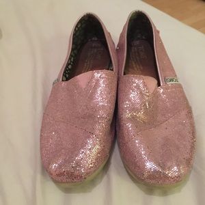 Pink glitter toms