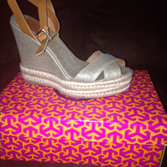 Tory Burch Fabian Espadrilles size 9