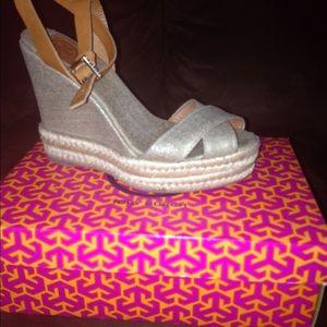 Tory Burch Fabian Espadrilles size 9