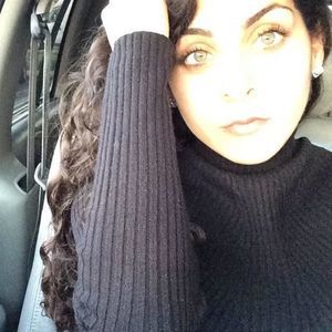 Meet your Posher, Nadia