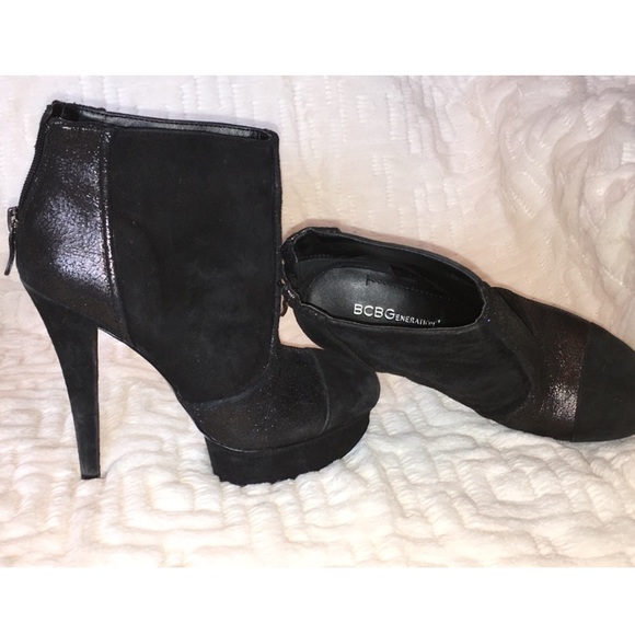 BCBGeneration Chazz platform ankle boot.  Size 5.5