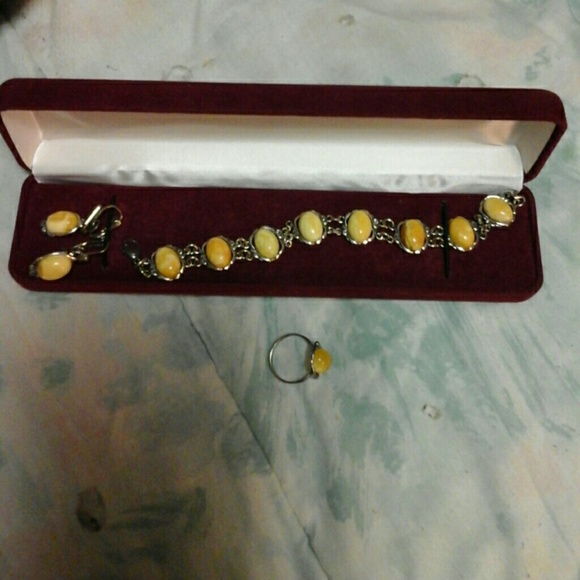 Yellow stone jewelry