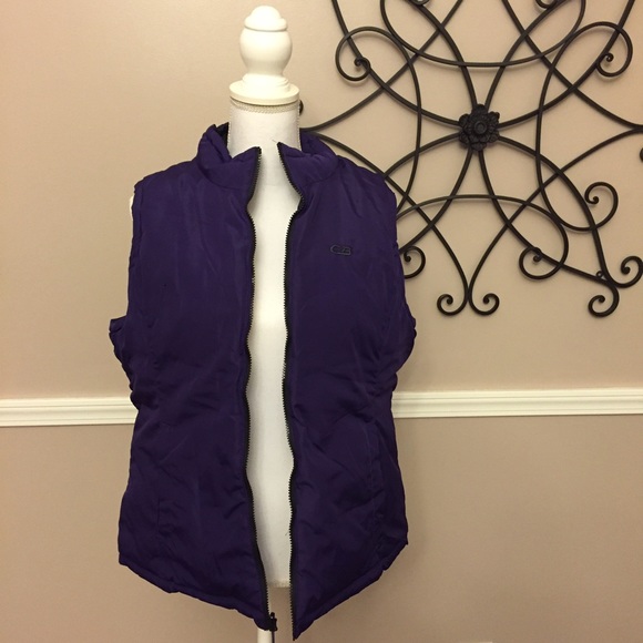 🌉REVERSIBLE WINTER VEST🌉 - Picture 2 of 2