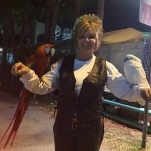 Meet your Posher, Lesa