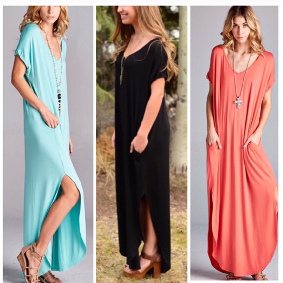 Black Side Slit Maxi Dress - Picture 2 of 3