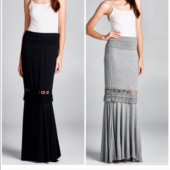 1 Hr Sale ‼️Fabulous Black Maxi Skirt - Picture 2 of 3