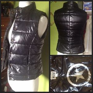 Black converse vest