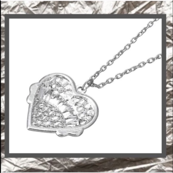 ❤️Nurse❤️Necklace - Picture 3 of 3