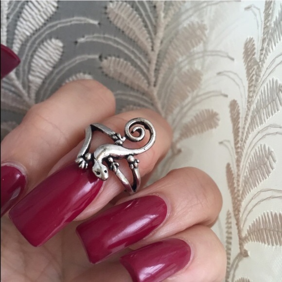 🚨LAST ONE🚨Lizard/Gekko Ring - Picture 3 of 4