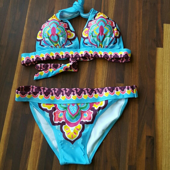 Ethnic print bikini - Picture 2 of 4