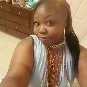 Meet your Posher, Lorrie